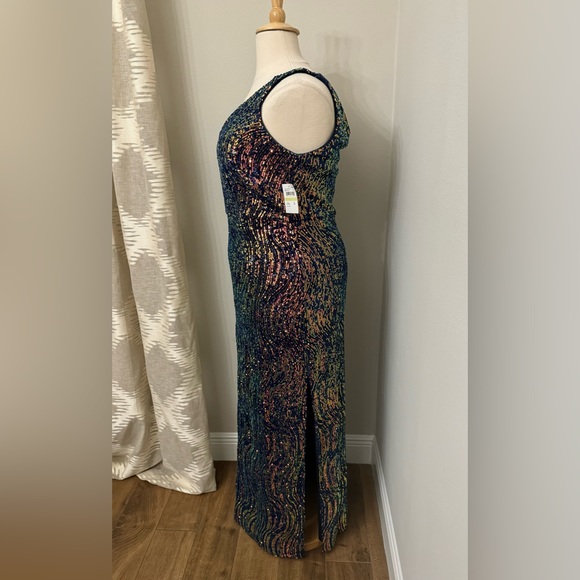 Plus Sequin Dress 🩷 - Picture 8 of 12